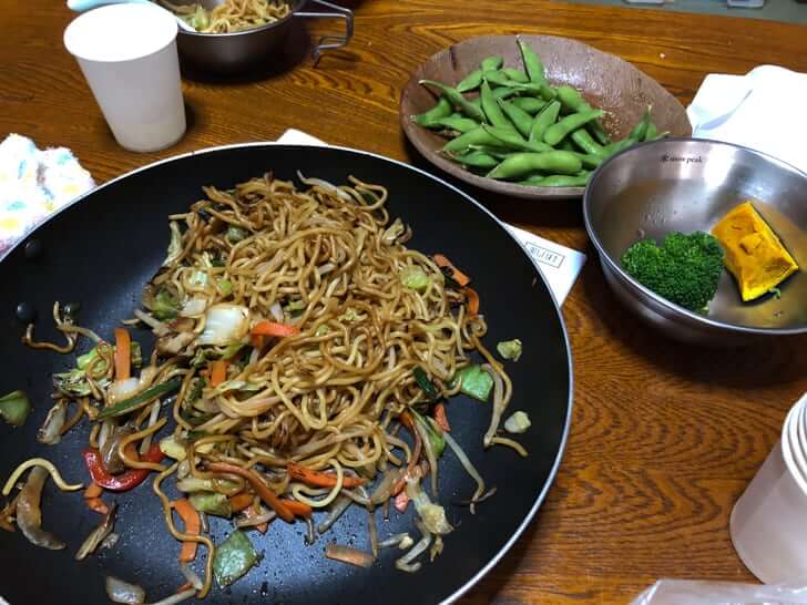 万座温泉豊国館で自炊(焼きそば)