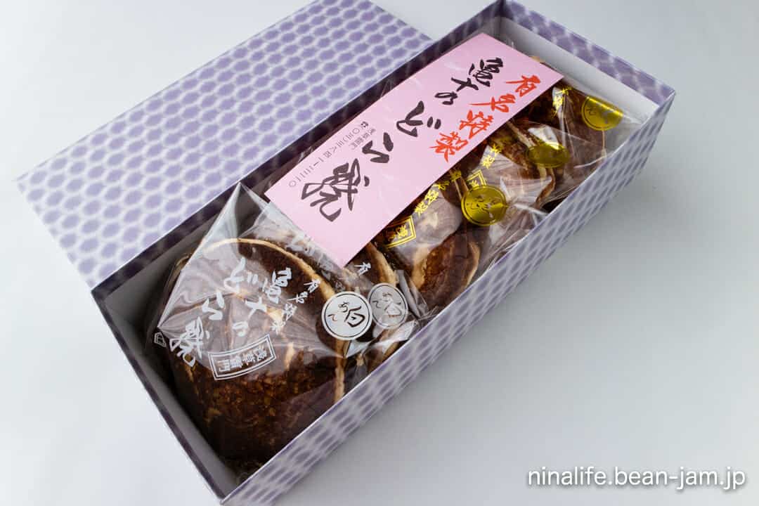 浅草・亀十のどら焼き箱入り